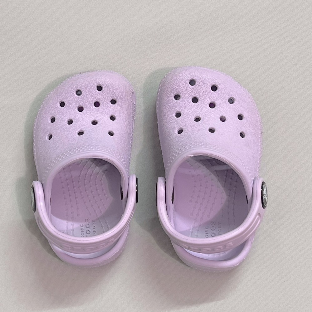 SOLD‼️❣️Crocs Purple Size C 4